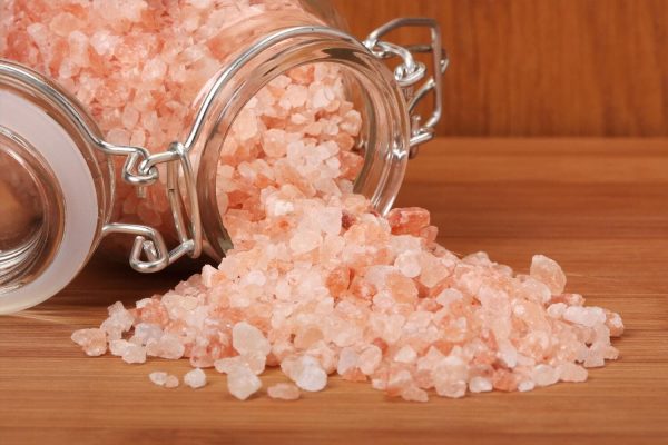 Himalayan or pink rock salt