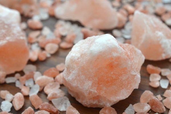 Himalayan or pink rock salt